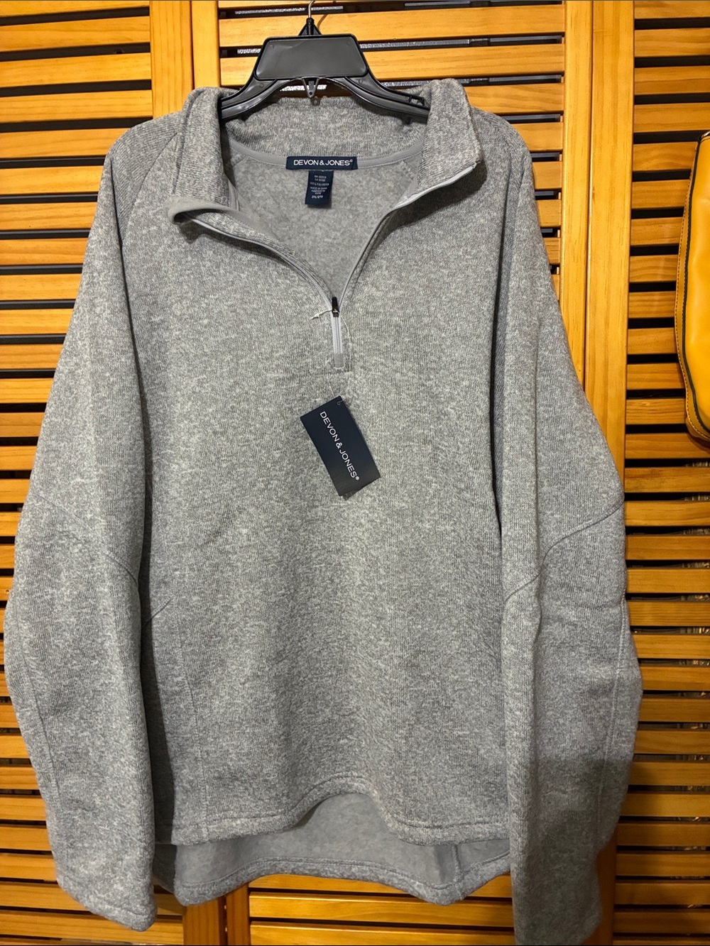 Devon & Jones NWT Men’s Heather Gray Half-Zip Pullover Sweater